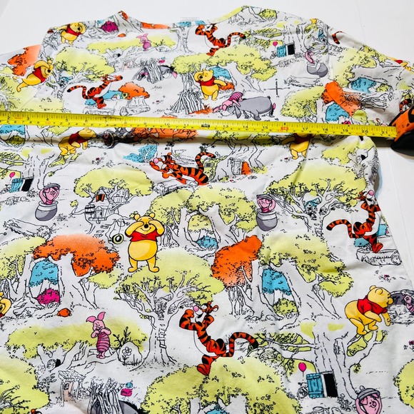 Disney Winnie the Pooh friends white background Med Scrub top - Picture 13 of 15